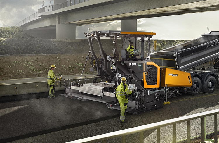 Ammann ABG Titan Asphaltfertiger 6820