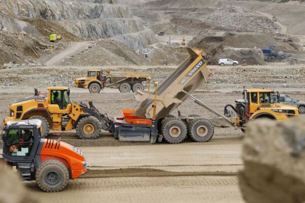 Maschinen im Einsatz (c) Stefan Stöger (8) Maschinen im Einsatz (c) Stefan Stöger (8)