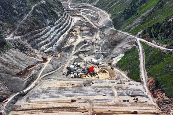 Maschinen im Einsatz.00_00_13_15.Standbild005 Maschinen im Einsatz.00_00_13_15.Standbild005