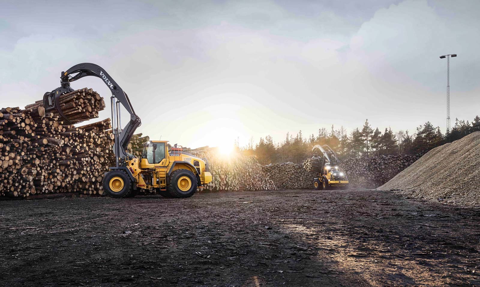 4 Reasons To Choose A Volvo High Lift Wheel Loader Compared To T